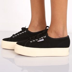 LIKE NEW Platform Black Superga